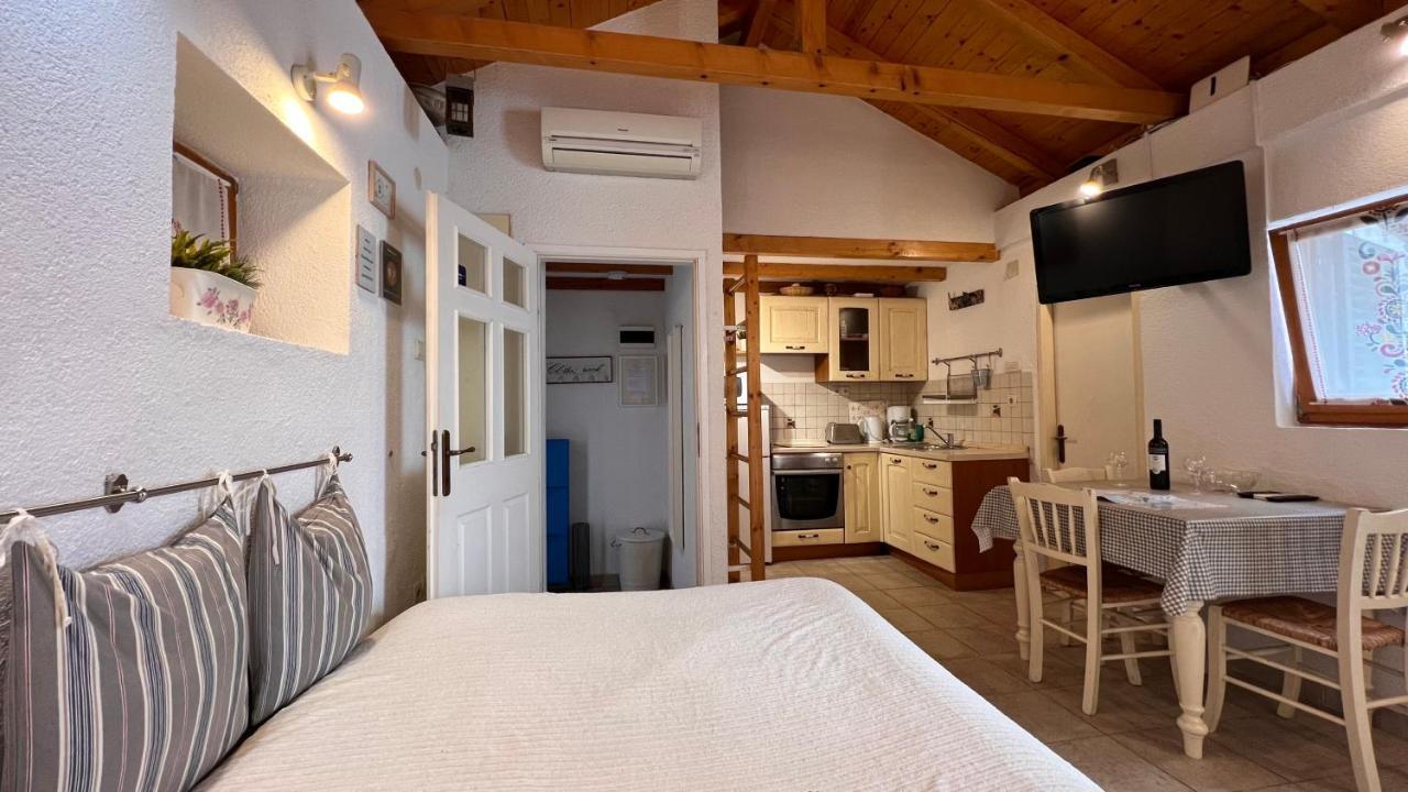 Studio Apartment Karlo Split Exteriör bild